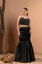 BLACK HAND EMBROIDERED FISHCUT SKIRT SET